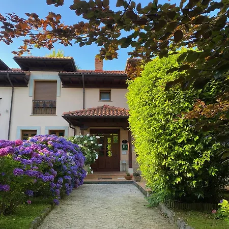 Rural Arpa De Hierba Hotel