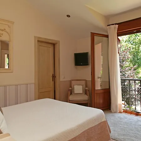 Rural Arpa De Hierba Hotel